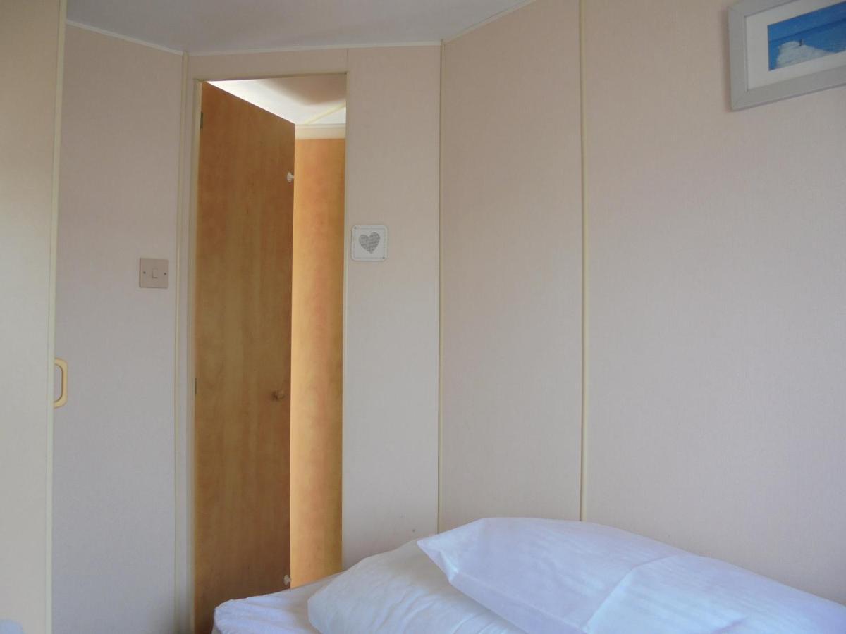 Golden Sands: Mirage Iiii:- 6 Berth, Access To The Beach 英戈尔德梅尔斯 外观 照片